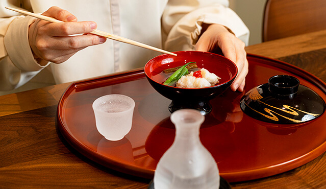 椀物盛り付け手元